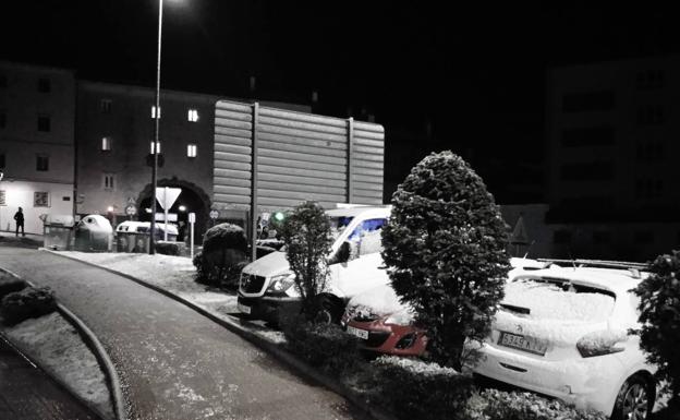 Llega la nieve al interior de Gipuzkoa tras los daños causados por la lluvia y el viento