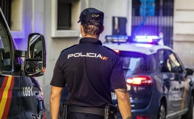 Ratifican la suspensión de seis meses a un Policía Nacional por trabajar como actor porno