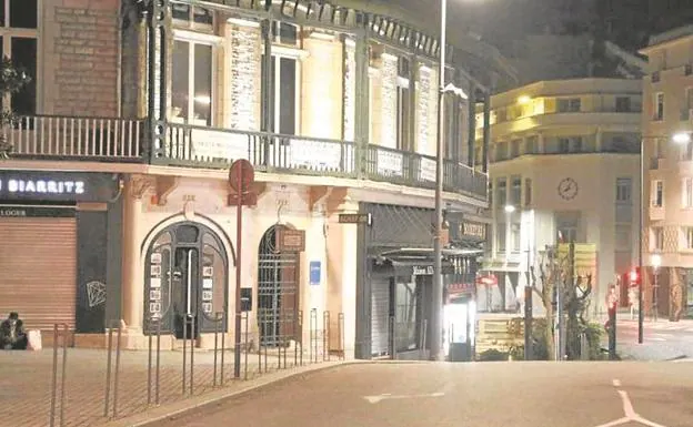 Biarritz apaga sus farolas para ahorrar