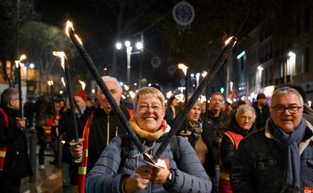 Marseille already held a torchlight march against the pension reform on Tuesday. 