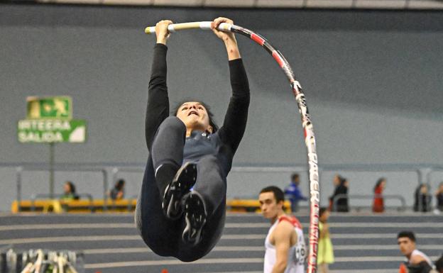 Arozena y Ruiz de Azua, atractivos en el Campeonato de Euskadi indoor en Donostia