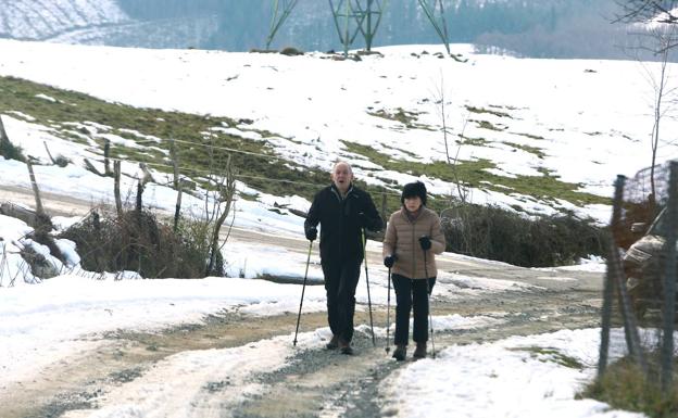 La semana arranca con más frío, lluvia y nieve a 300-500 metros