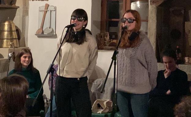 Izaro Bilbaok eta Maddi Agirrek lortu dute Bertsuxurlaren finalerako azken txartela