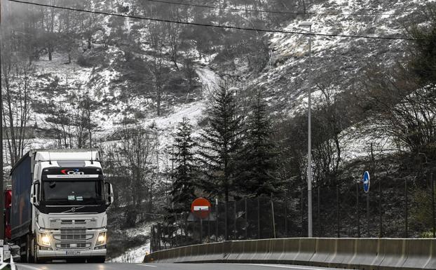 Llega la lluvia y se amplía el aviso amarillo por nieve al jueves en el interior de Gipuzkoa