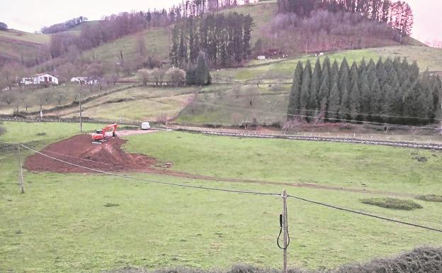 Enba demandará al parque fotovoltaico de Azpeitia por su afección en el terreno