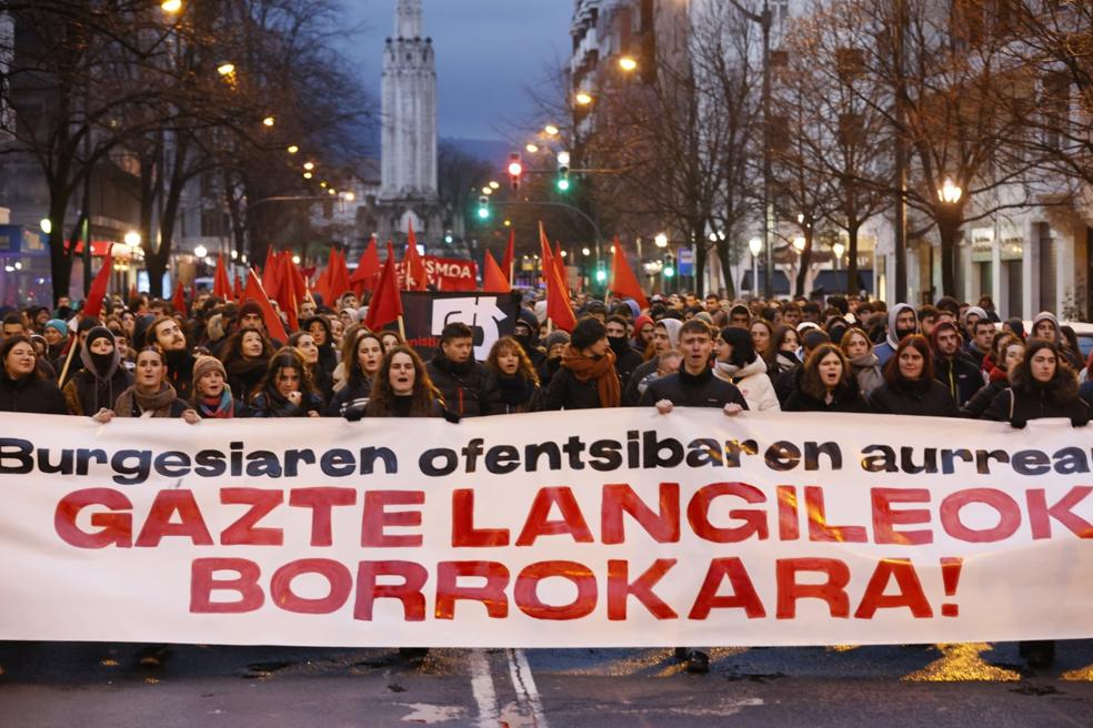 Las banderas rojas de GKS reavivan el pulso en el entorno radical