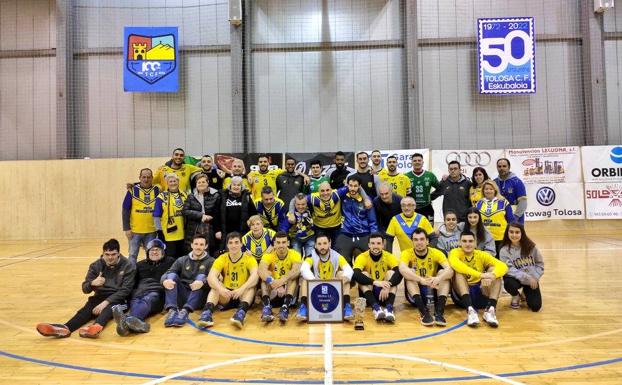 El Bidasoa Irun remonta al Billere en la segunda parte del torneo de Tolosa (32-29)