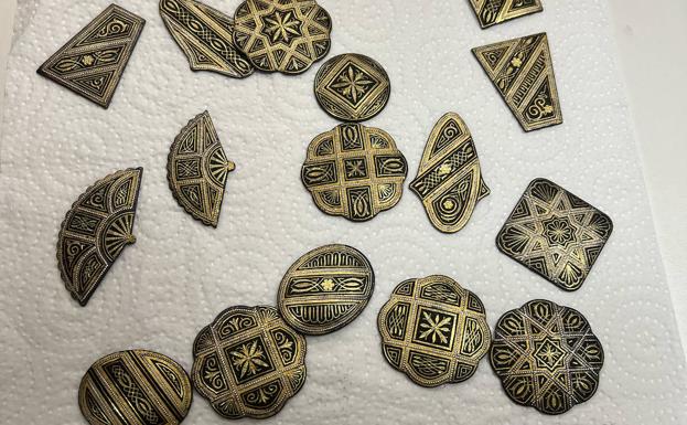 Una asociación de Zumaia trabaja para que el damasquinado sea «tesoro vivo» de la Unesco