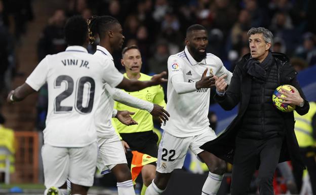 La razón por la que Imanol retuvo el balón y se jugó la expulsión ante el Real Madrid