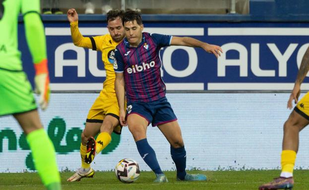 Tejero sufre una rotura fibrilar en el abductor derecho