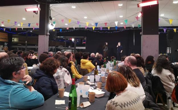 Pandemia aurretiko egun osoko egitaraua berreskuratu zuen Bertso Egunak