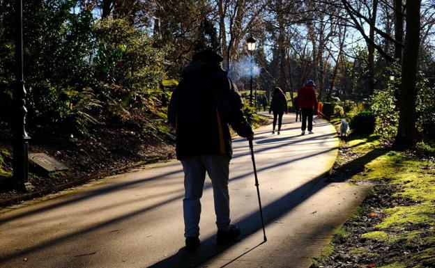 Mujer y poco medicada: así es la mayor parte de la población centenaria vasca