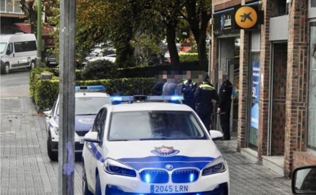 Dos históricos atracadores, tras el asalto a un banco en Algorta