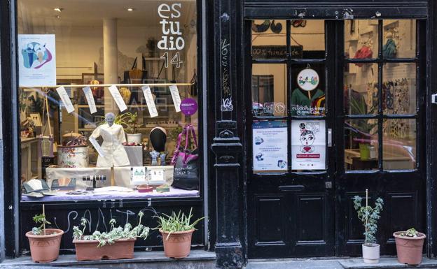 Euskal Herriko 218 saltokik bat egin dute Elhuyarren ekimenarekin