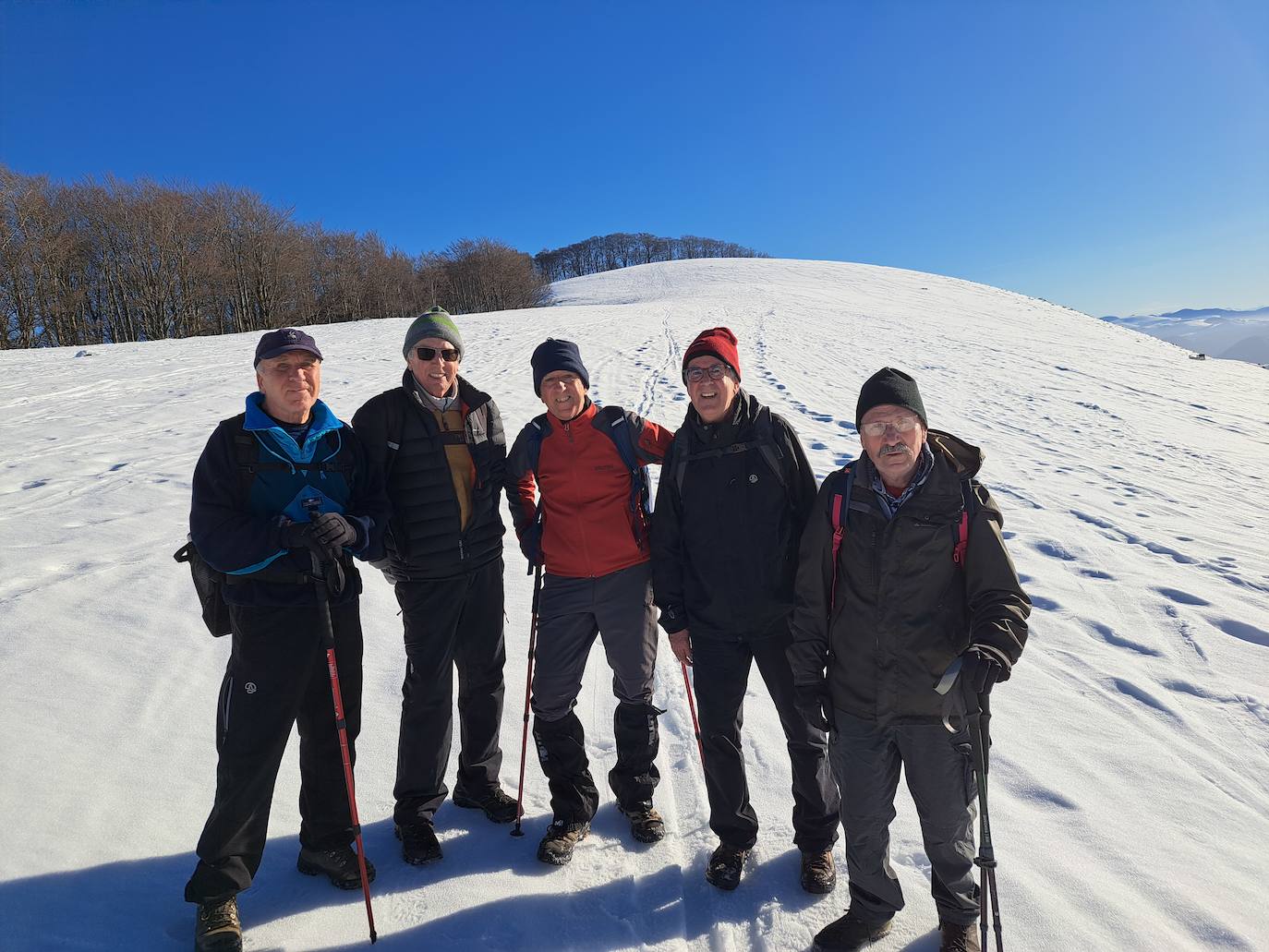 Eguzkizko muinoa, entre nieve y rayos de sol