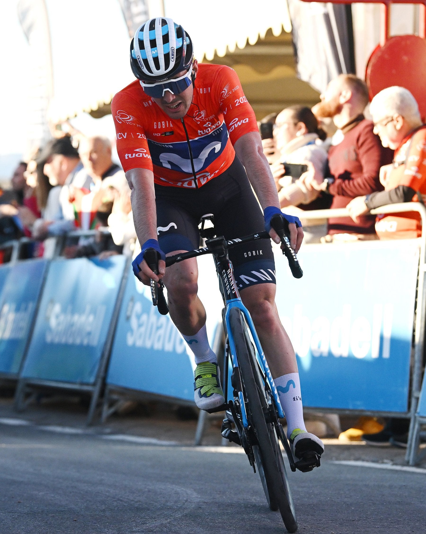 Rui Costa vuelve a aparecer de la nada y se impone en Valencia