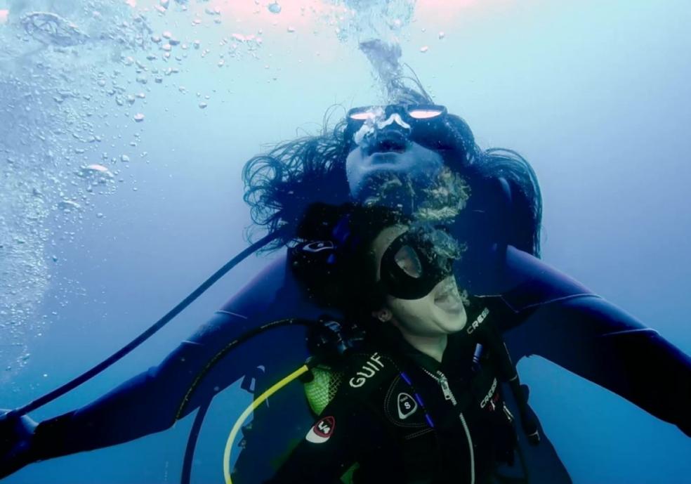 «El objetivo es concienciar sobre lo que estamos haciendo con los mares»