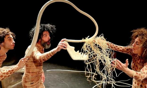 'Mamut' abre hoy la temporada infantil de artes escénicas