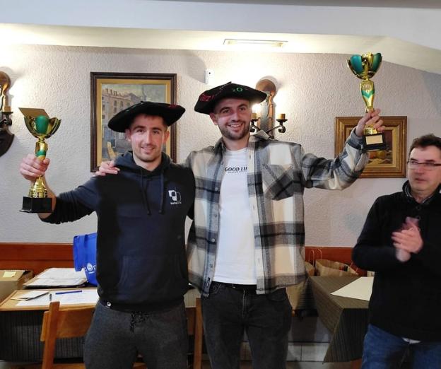 Ion Etxezarreta y Ander Aranburu, campeones de mus
