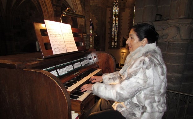 «Muchos de mis exalumnos llevan hoy en día a sus hijos a Arrasate Musikal»