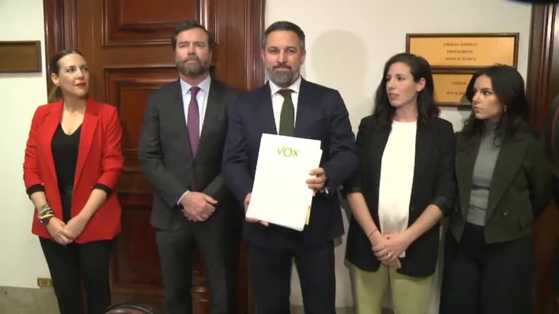 VOX registra en el Congreso la moción de censura contra Sánchez | El ...