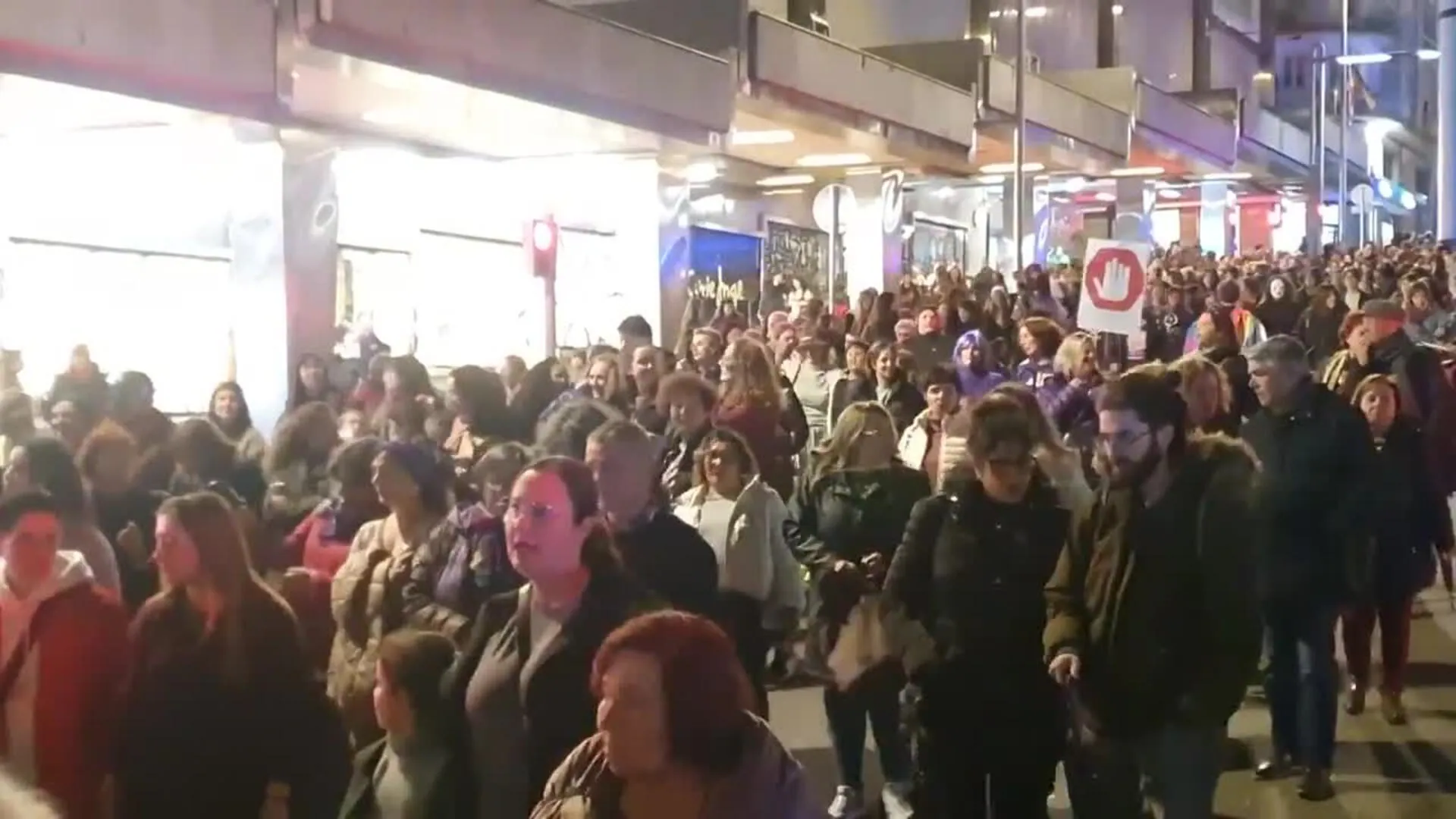 Miles De Personas Se Manifiestan En Vigo Por El 8m El Diario Vasco