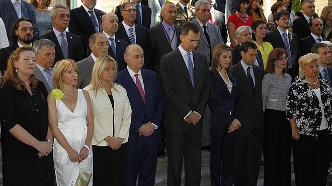 Felipe VI alaba a las víctimas por su superación y su renuncia a la venganza