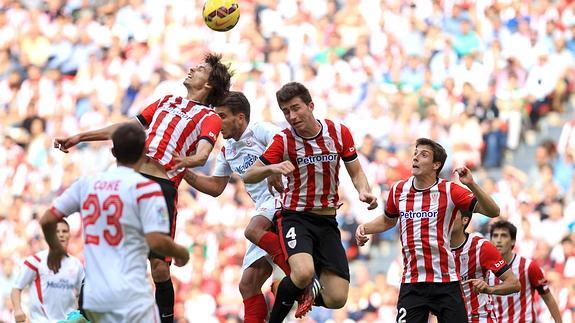 El Athletic frena al Sevilla y se impulsa en la tabla