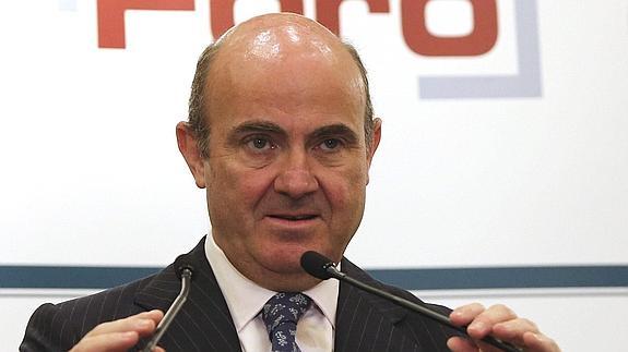 De Guindos anuncia que el PIB español puede crecer hasta el 3% este año