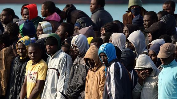 Italia espera la llegada de 200.000 inmigrantes durante 2015