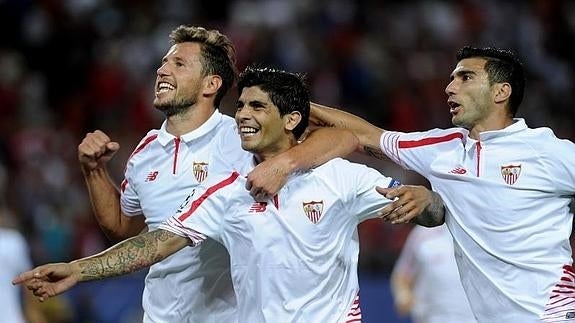 El Sevilla olvida sus problemas en la Champions