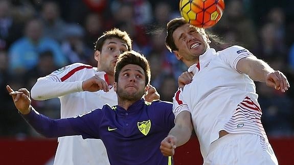 El Sevilla alarga su racha y corta la del Málaga