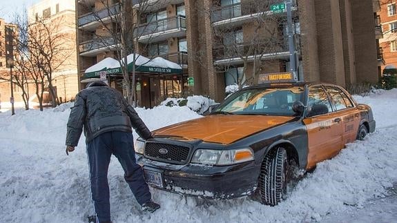 EE UU regresa a la normalidad tras la tormenta que ha dejado 29 muertos