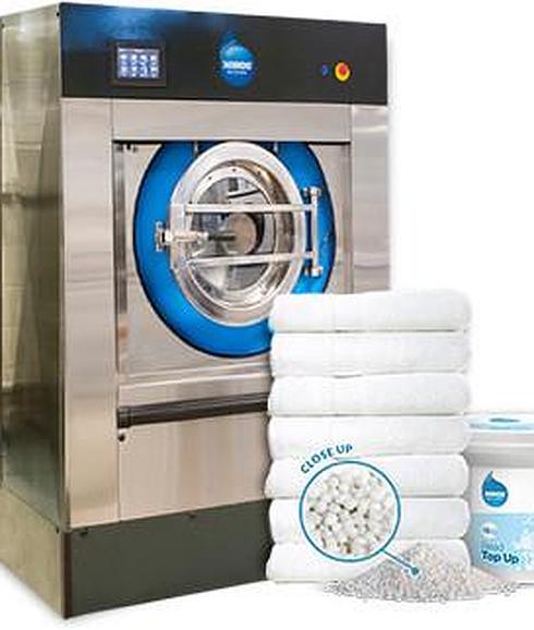 La lavadora que solo consume un vaso de agua