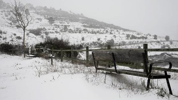 Evacúan a 82 personas, 15 de ellas menores, aisladas en la sierra de Madrid