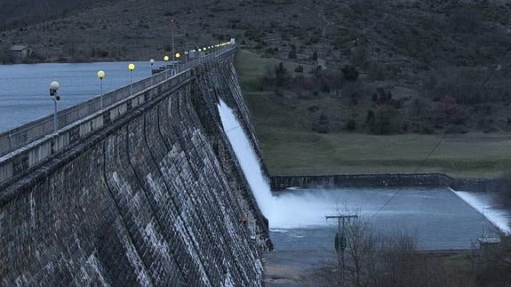 El mal tiempo alivia el bolsillo de los consumidores eléctricos