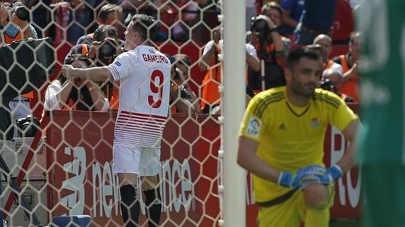 El Sevilla rompe su mala racha de la mejor manera