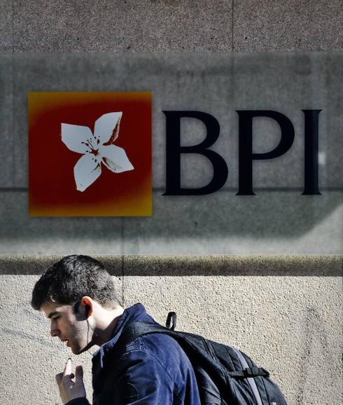 ¿Entramos en CaixaBank como la Mutua o Carlos Slim?