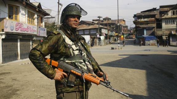 Una operación antiterrorista causa al menos siete muertos en la Cachemira india