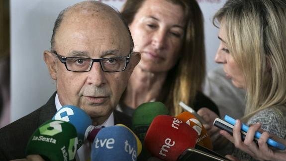 Montoro apunta a un ajuste presupuestario de 13.000 millones para cumplir el déficit