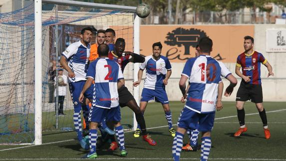 El Eldense, goleado por el Sabadell en su semana más convulsa