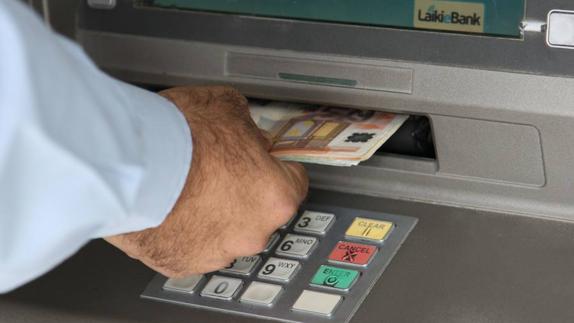 El cajero cumple 50 años; ¿continuará otros cincuenta?