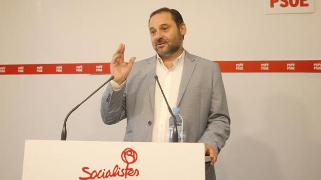Ábalos desmiente a Hernando: «Nunca le he dicho que no quiera ser portavoz del PSOE»