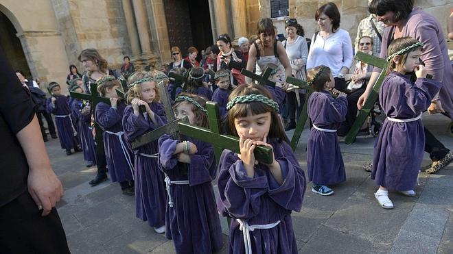 Prozesio zoragarria Segurako kaleetan