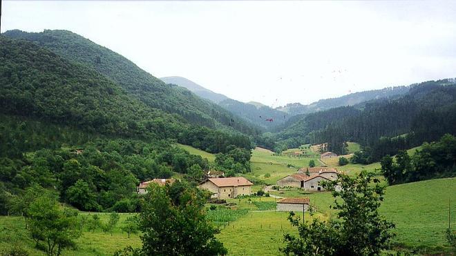 Pedaleando las crestas que rodean el Valle de Mena