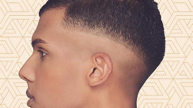 Disco de platino con un álbum que compuso en su habitación