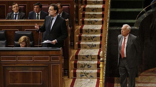 Rajoy replica a Amaiur que no puede dar lecciones mientras no pida la disolución de ETA ni pida perdón