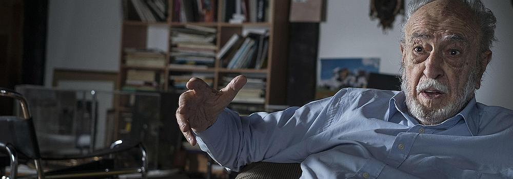 Fallece Nestor Basterretxea, referente de la cultura vasca