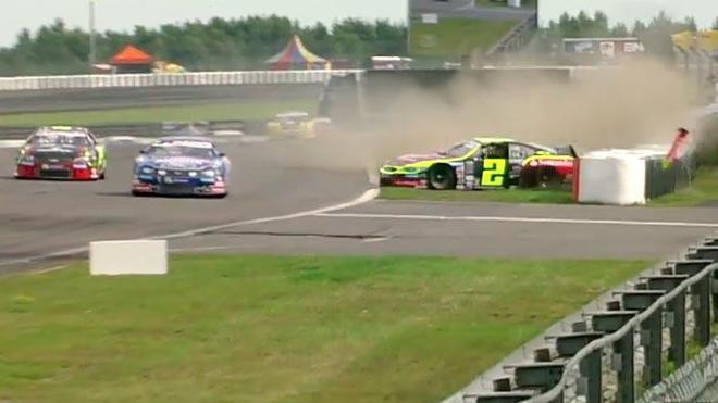 Vilariño pierde el liderato de la Nascar Europea