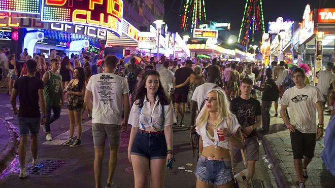 Las nuevas tecnologías disparan la difusión de escenas de sexo en zonas turísticas
